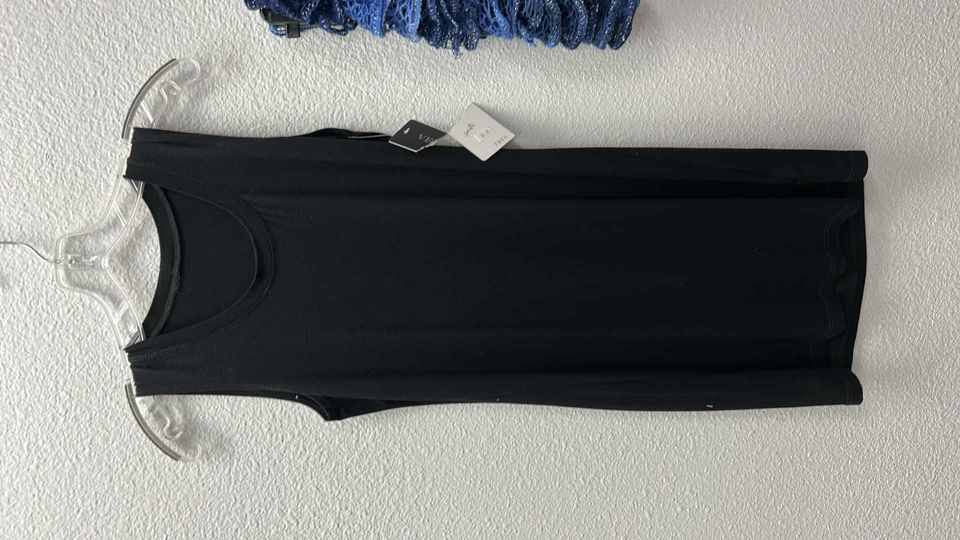 Photo 1 of NWT WOMEN'S SIZE SMALL TANK TOP $39.95 and blue SCARF
