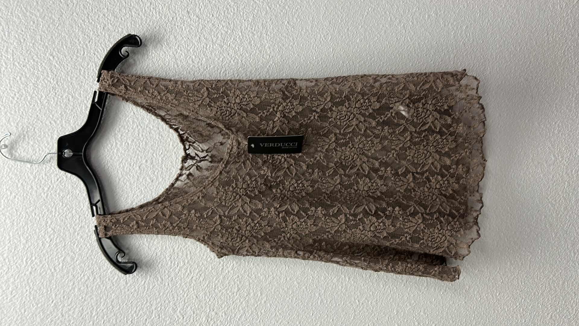 Photo 1 of NWT WOMEN'S SIZE MEDIUM -Lace top $39.95