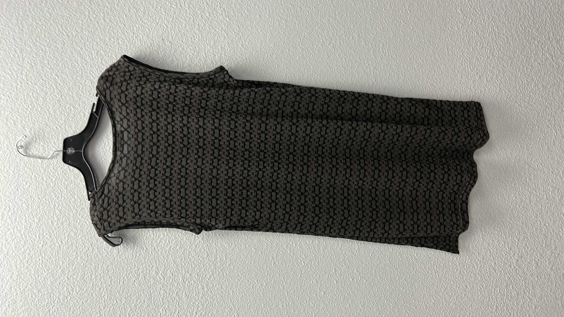 Photo 1 of NWT WOMEN'S SIZE MEDIUM - mocha black top $49.95