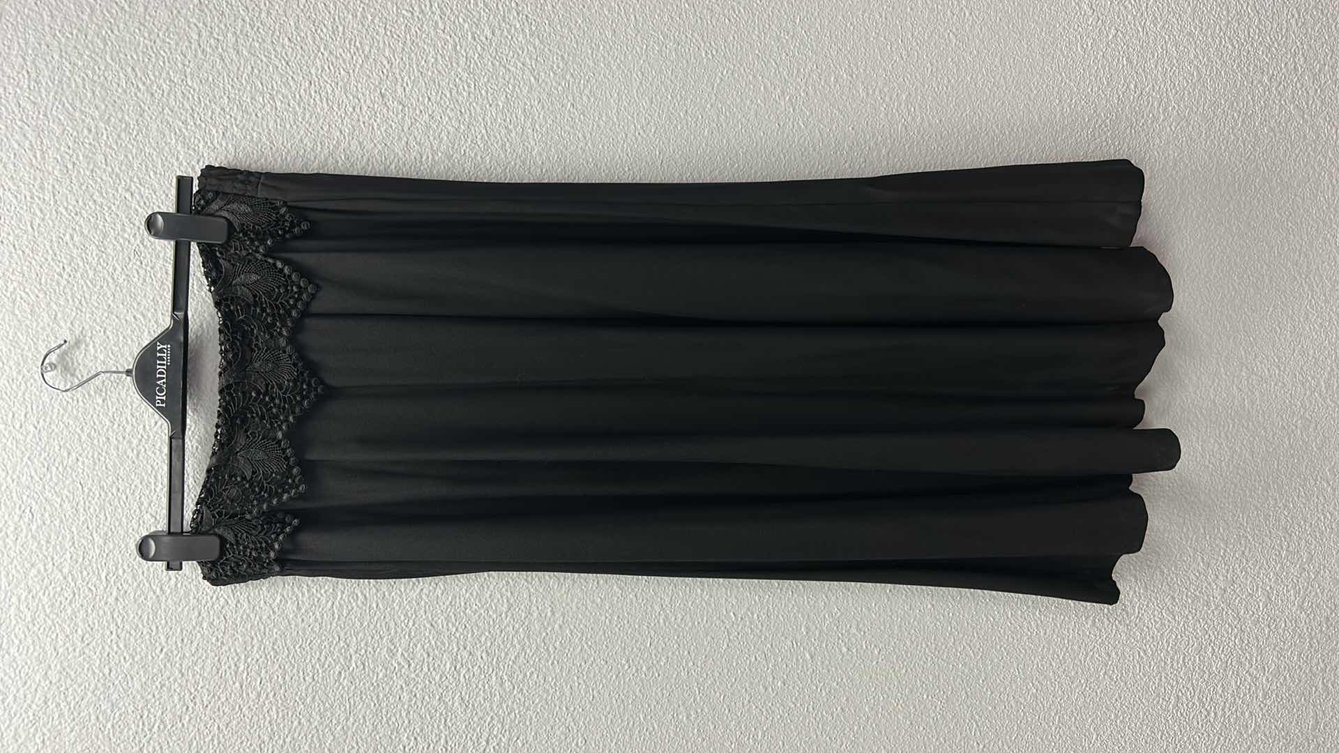 Photo 1 of 2  NWT WOMEN'S SIZE - one sundress one skirt, $59,95
