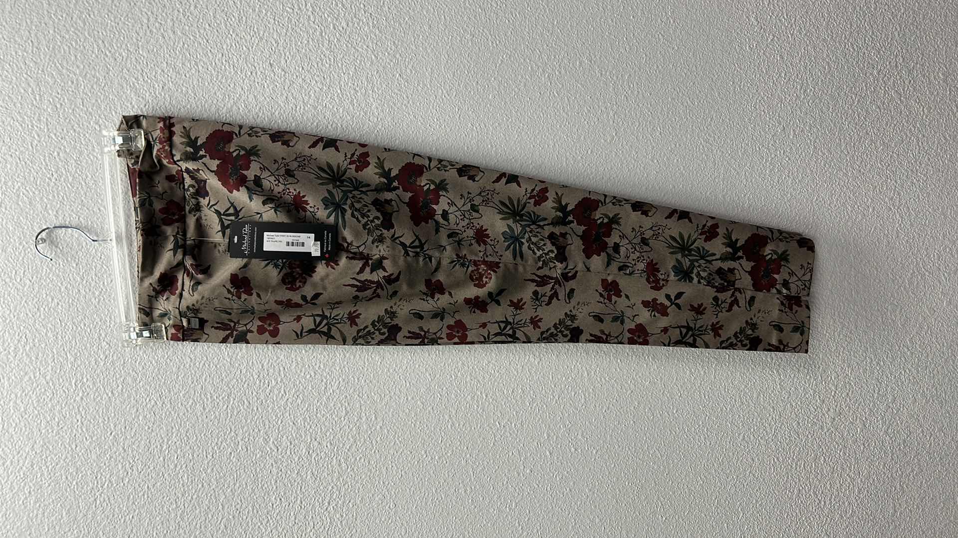 Photo 1 of NWT WOMEN'S SIZE 14 28" INSEAM, MICHAEL TYLER FLORAL PANTS