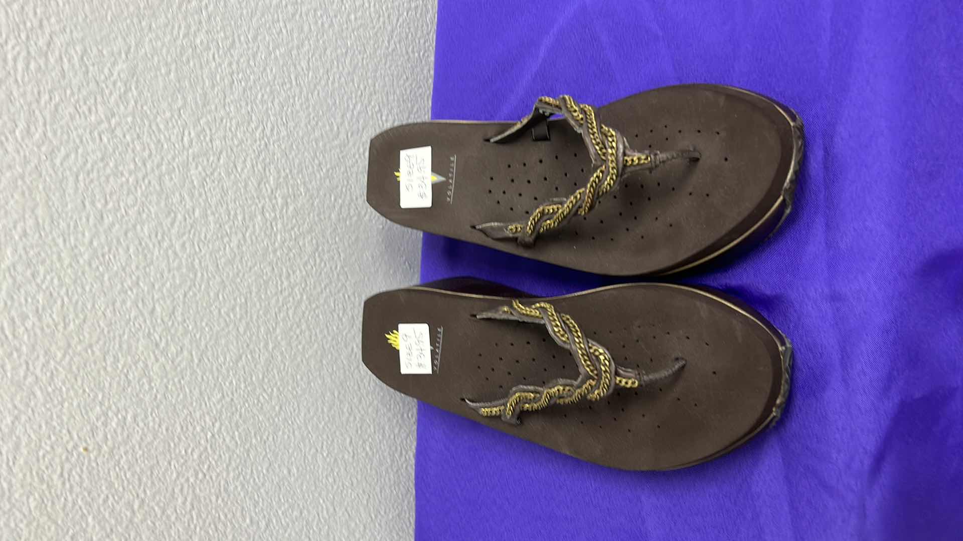 Photo 1 of NWT WOMEN'S SIZE 9 - 3 PAIRS FLIP-FLOPS $34.95 EACH