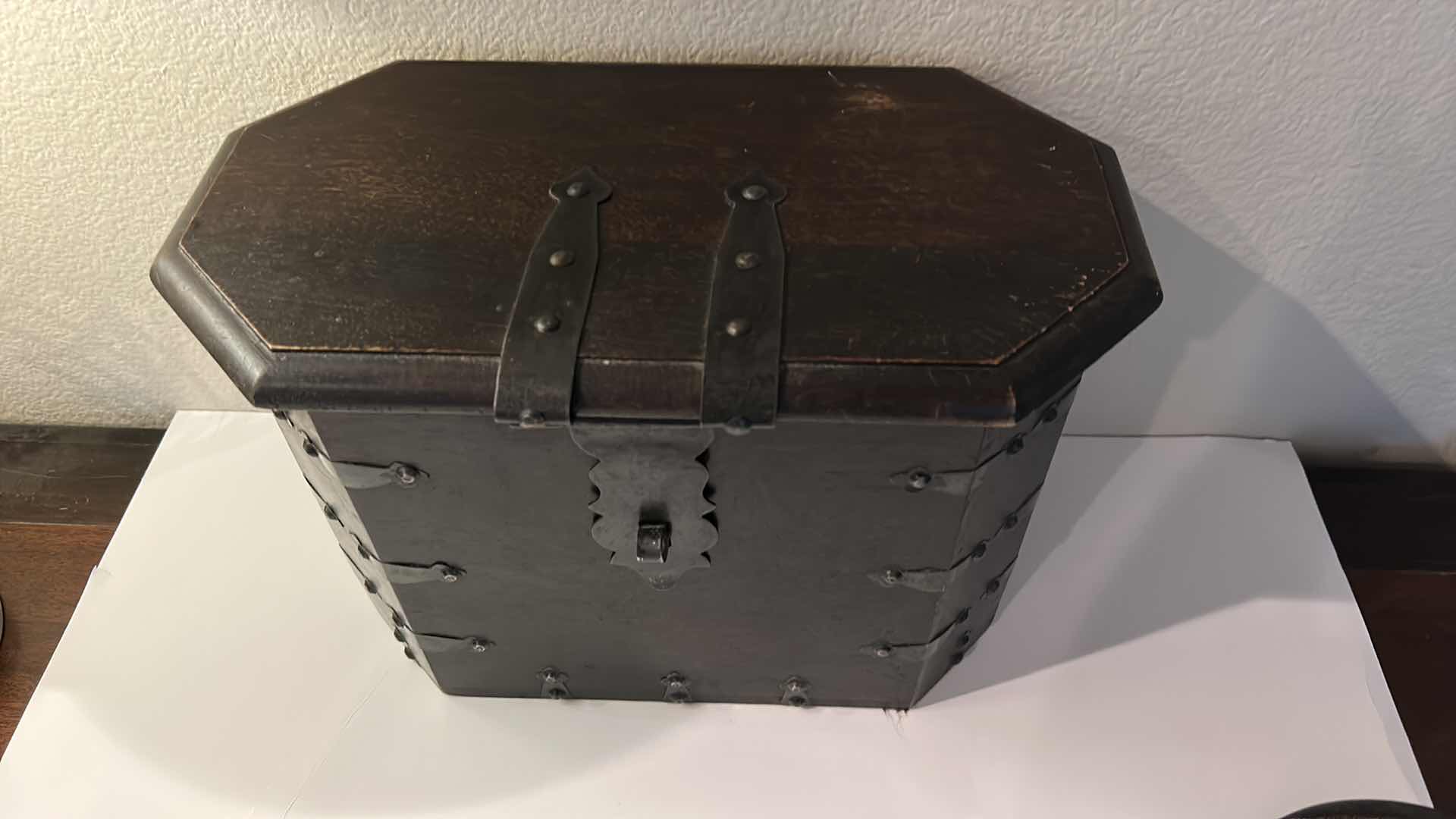 Photo 3 of HOME DECOR - 2 WOOD BOXES TALLEST 10.5”