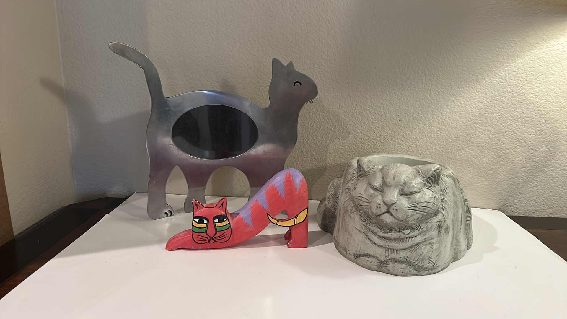 Photo 1 of 3 PIECE CAT DECOR
