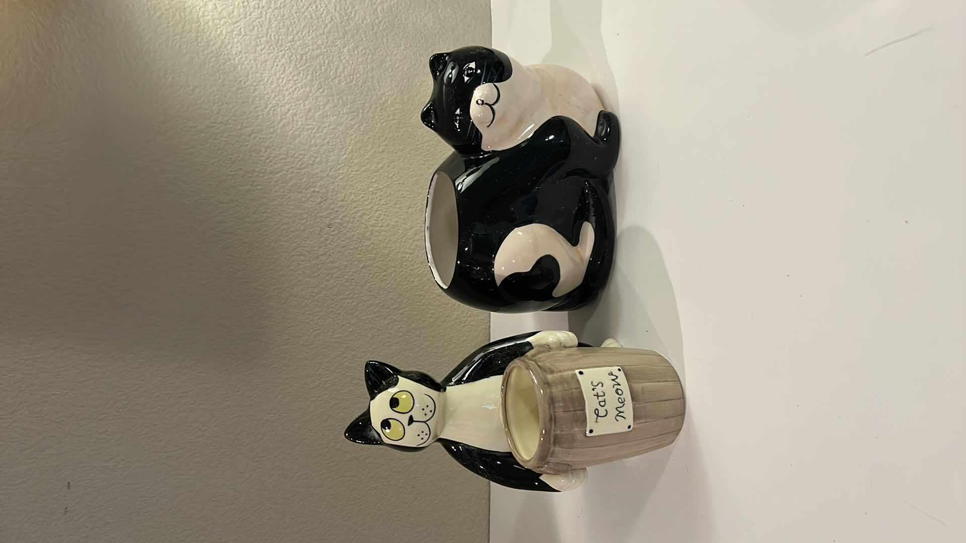 Photo 7 of HOME DECOR - 2 COLLECTIBLE PORCELAIN CATS