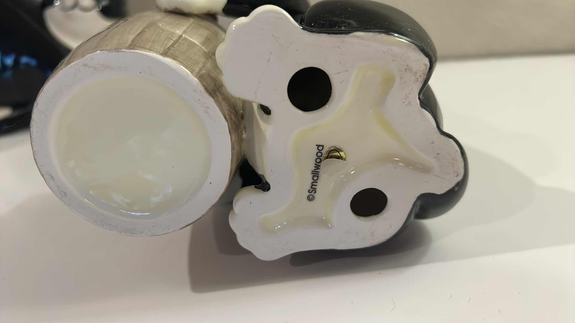 Photo 6 of HOME DECOR - 2 COLLECTIBLE PORCELAIN CATS