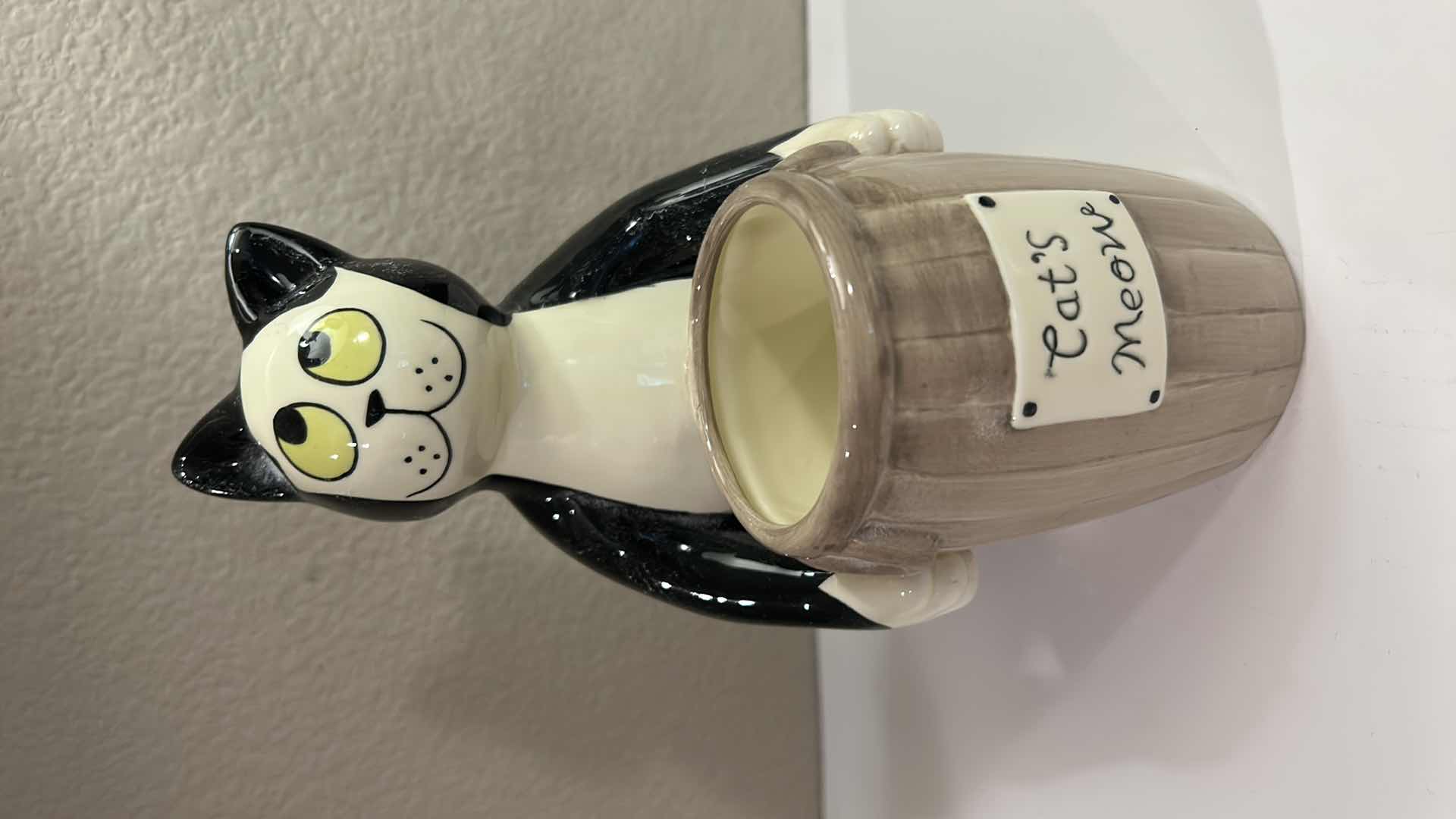 Photo 5 of HOME DECOR - 2 COLLECTIBLE PORCELAIN CATS