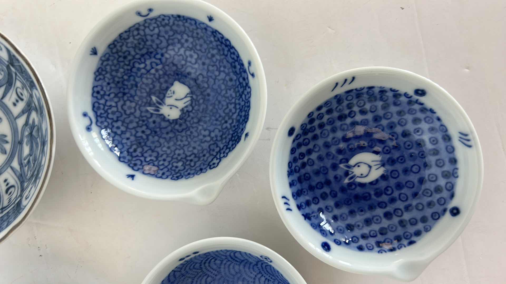Photo 6 of 7 - BLUE AND WHITE JAPANESE PORCELAIN BOWLS (4 TAKAHASHI) LARGEST  4 1/4”