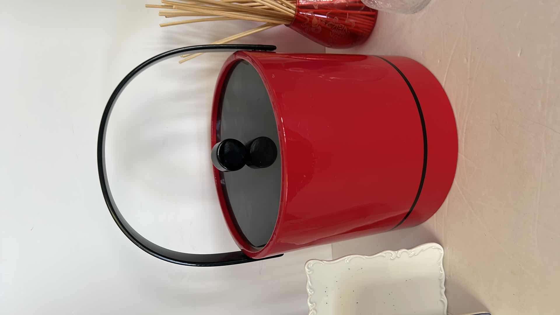 Photo 1 of 7 PIECE - KITCHEN DECOR AND ACCESSORIES