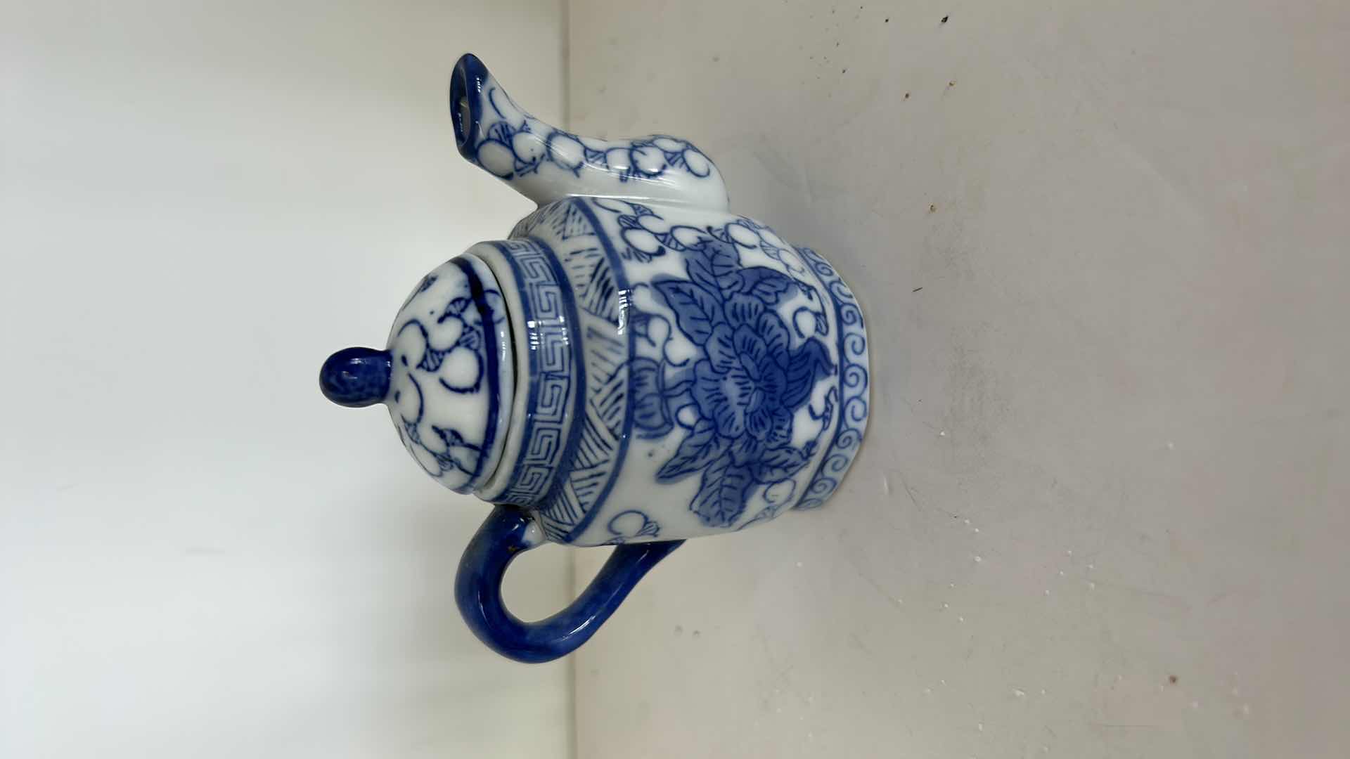 Photo 8 of PORCELAIN COLLECTIBLES, KITCHEN ACCESSORIES AND MORTER AND PESTLE 