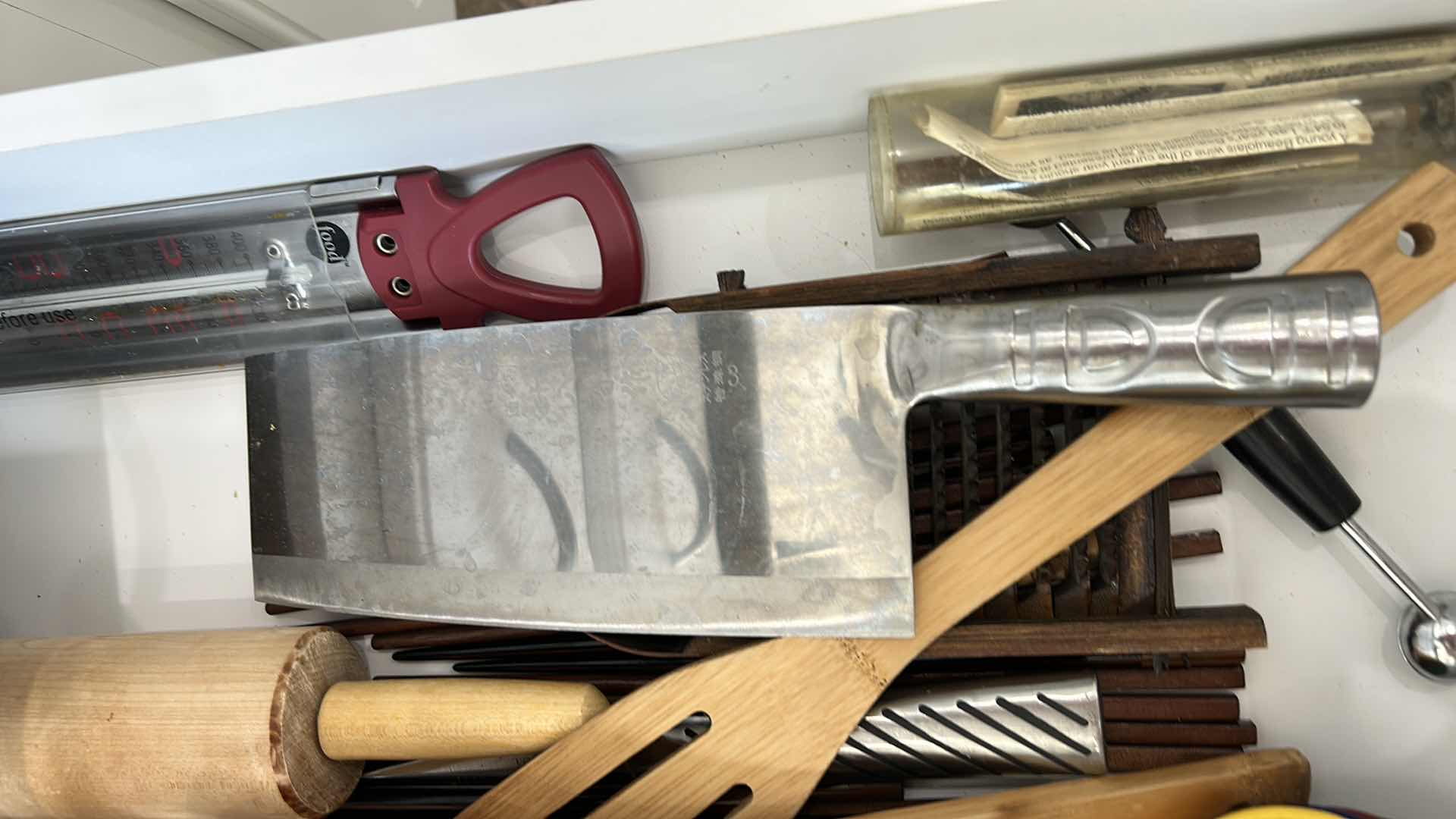 Photo 5 of CONTENTS OF DRAWER - KITCHEN