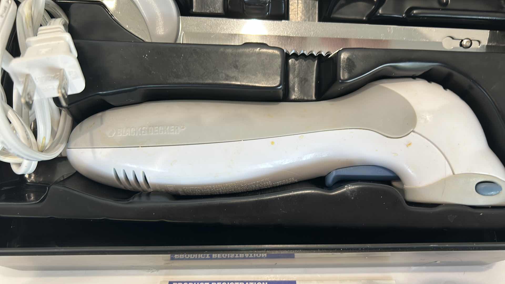 Photo 1 of KITCHEN TOOL - BLACK AND DECKER CARVING KNIFE SET