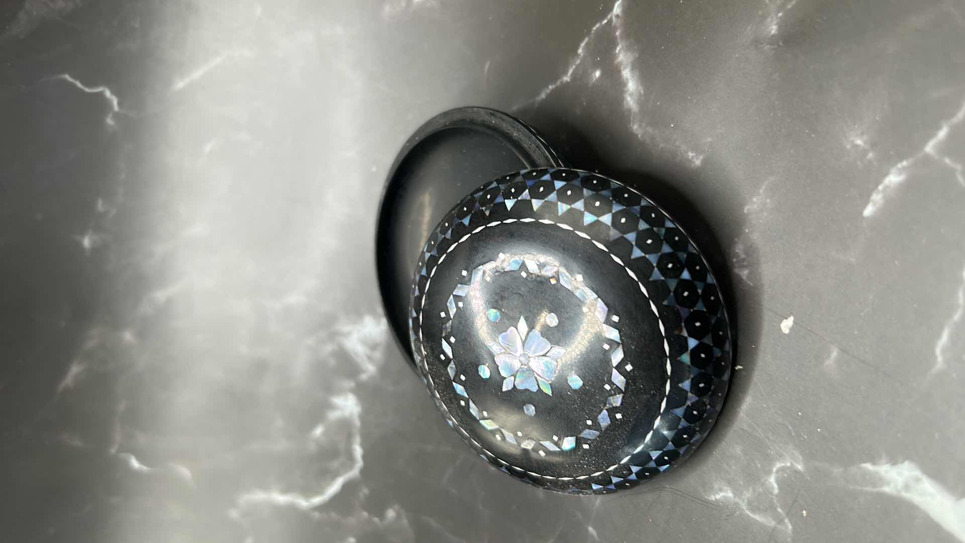 Photo 1 of 3 - PIECE CHINESE COLLECTIBLES