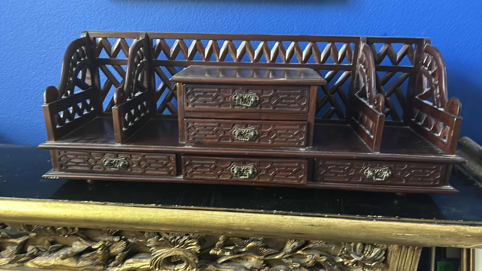 Photo 1 of LARGE VINTAGE CHINESE ORNATELY CARVED WOOD DESK TOPPER