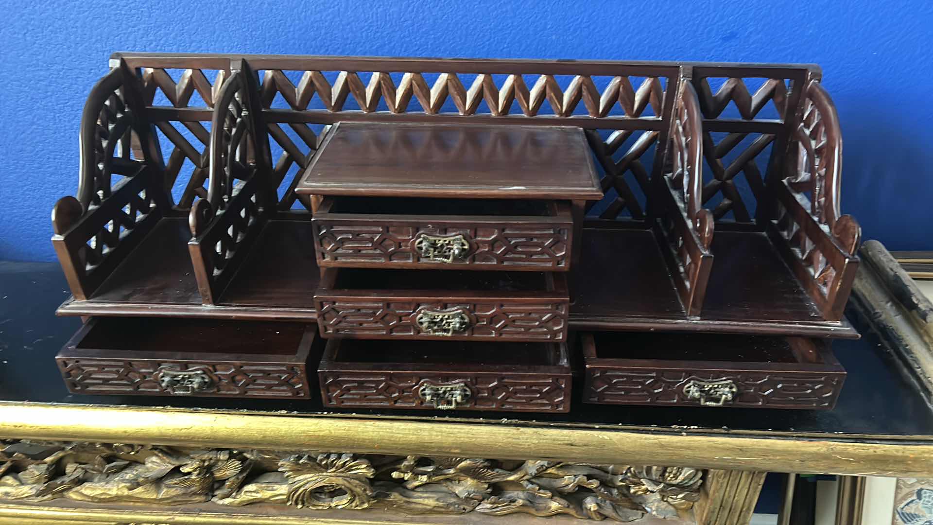 Photo 1 of LARGE VINTAGE CHINESE ORNATELY CARVED WOOD DESK TOPPER