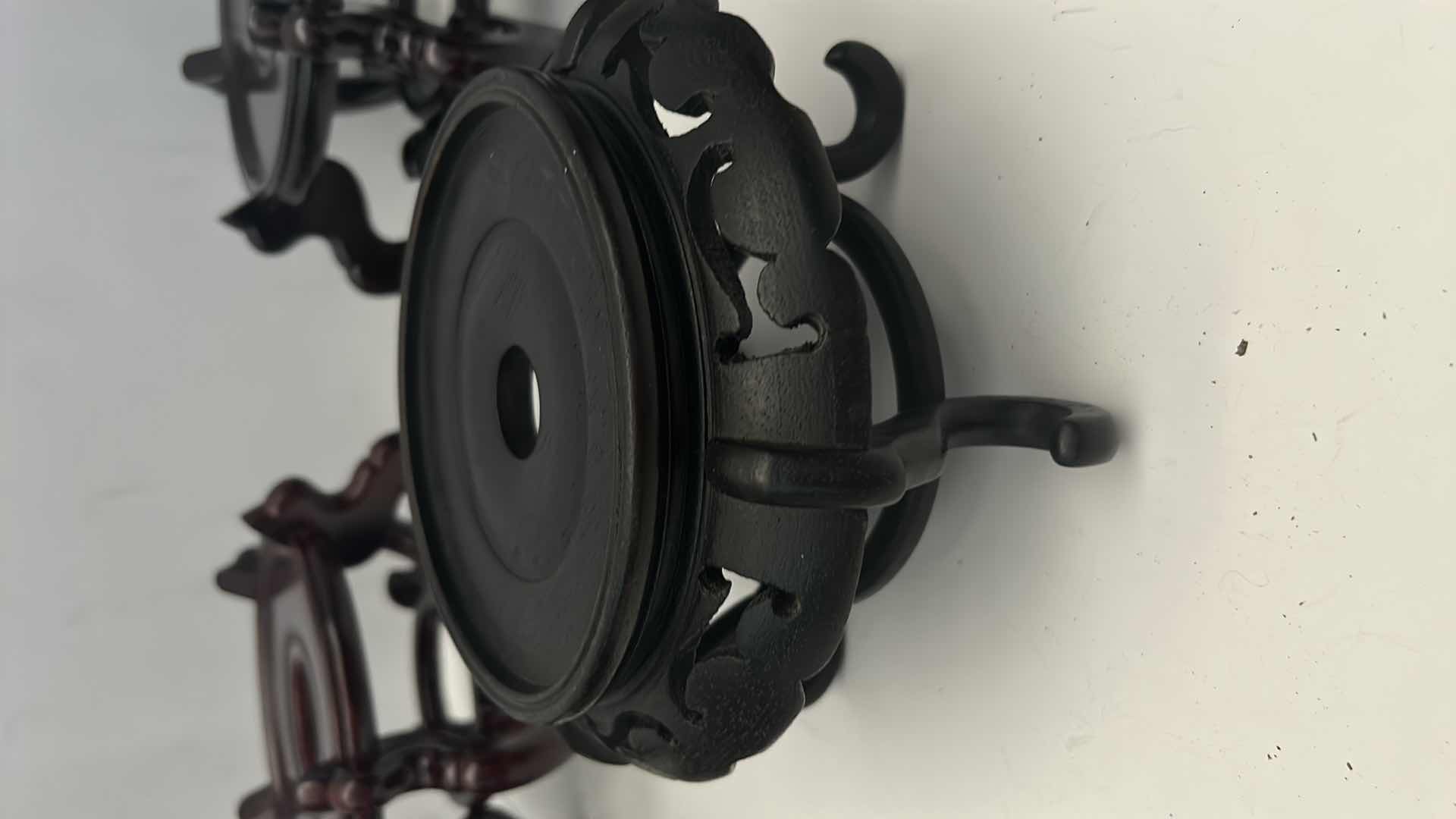 Photo 1 of BOX - VASE / POTTERY STANDS (HOLDS 6" BASE)