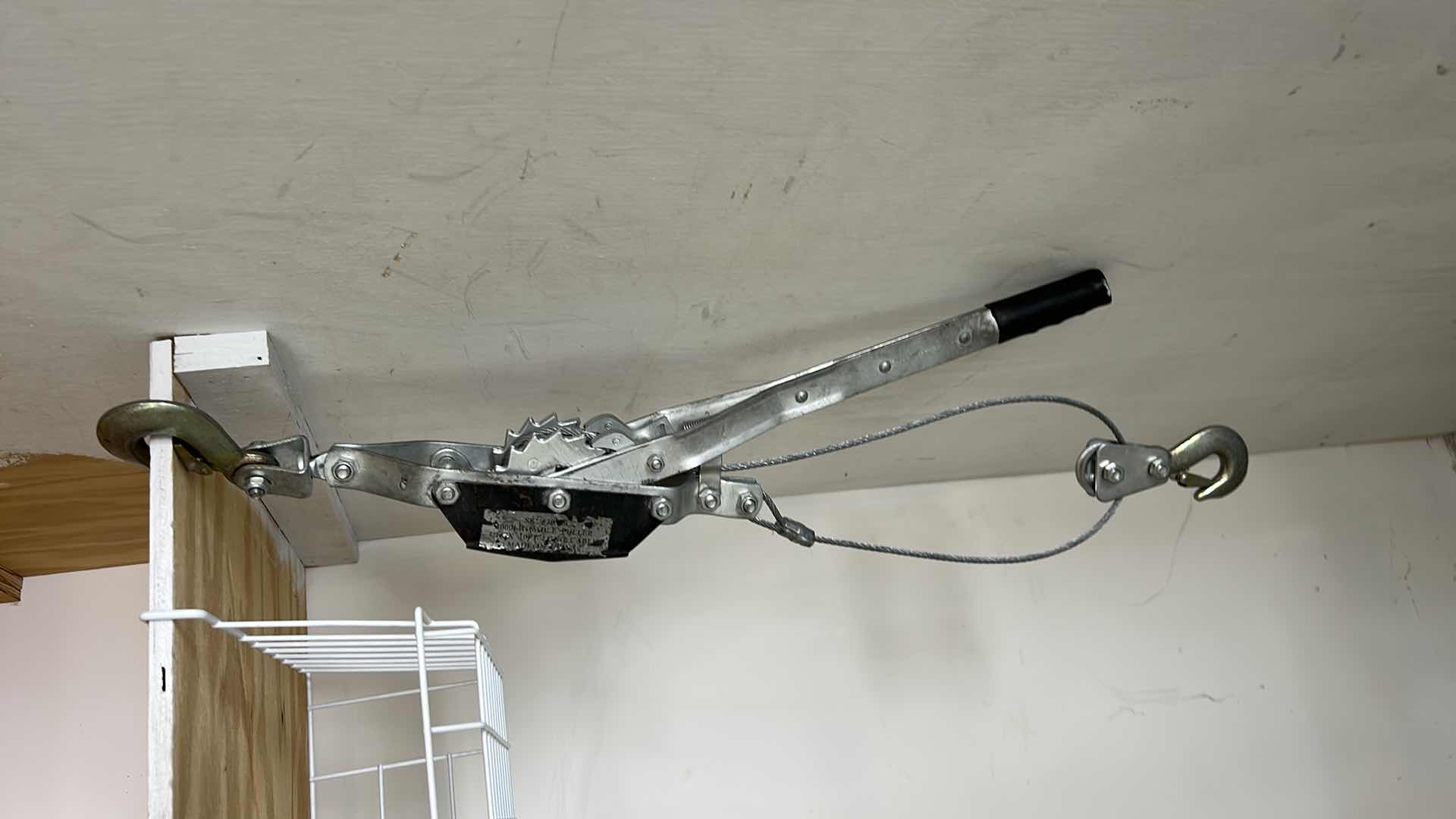 Photo 1 of CABLE PULLER