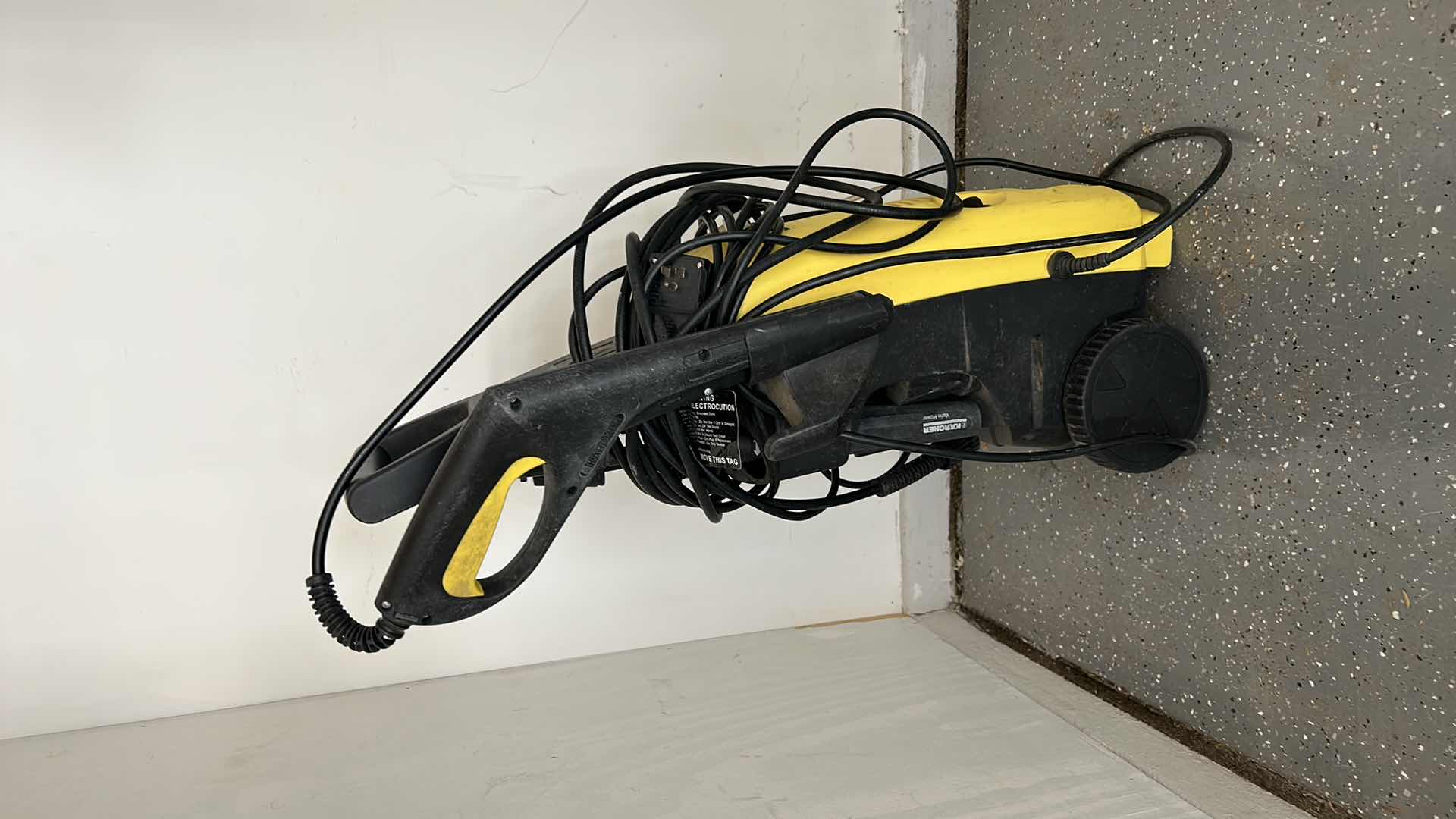 Photo 2 of KARCHER PRESSURE WASHER