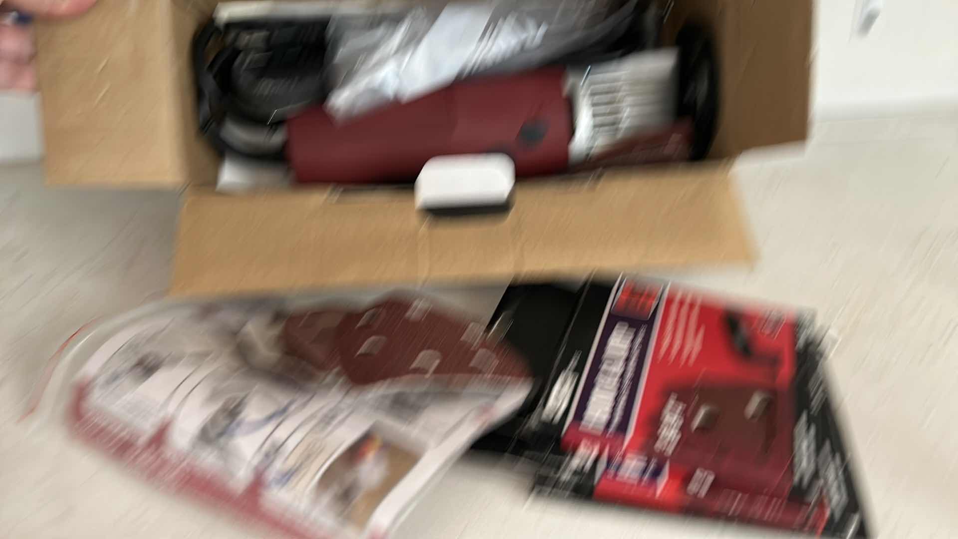 Photo 1 of OSCILLATING MULTIFUNCTION POWER TOOL