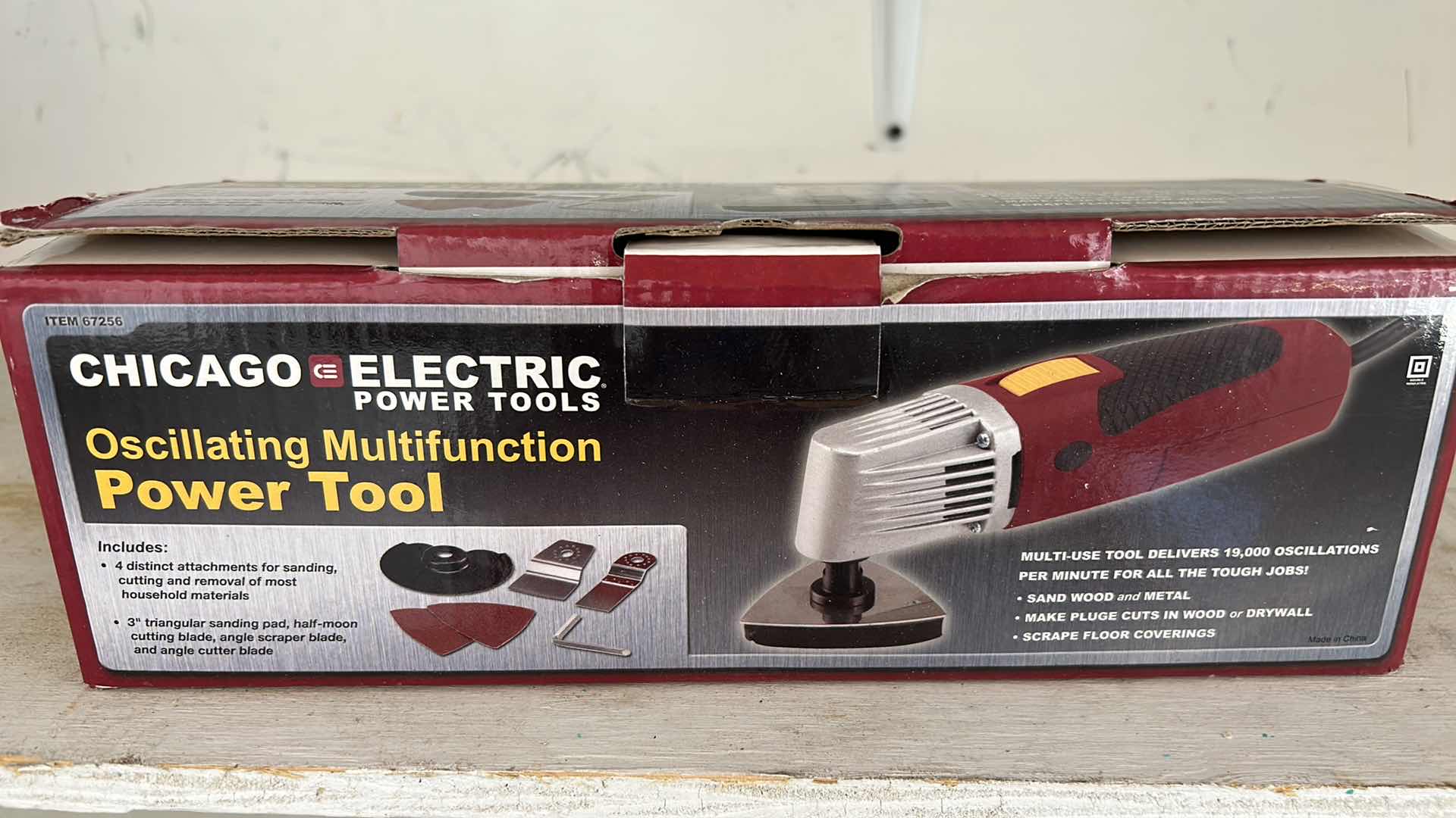 Photo 1 of OSCILLATING MULTIFUNCTION POWER TOOL