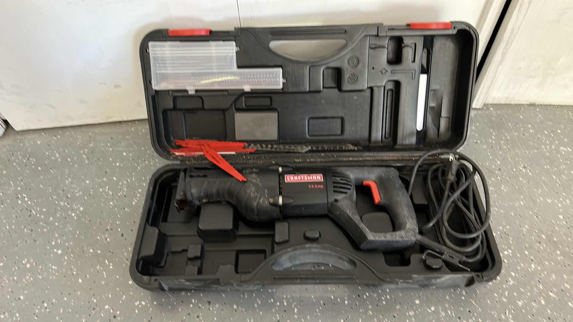 Photo 1 of CRAFTSMAN RECIPROCATING 7.5 AMP SAW