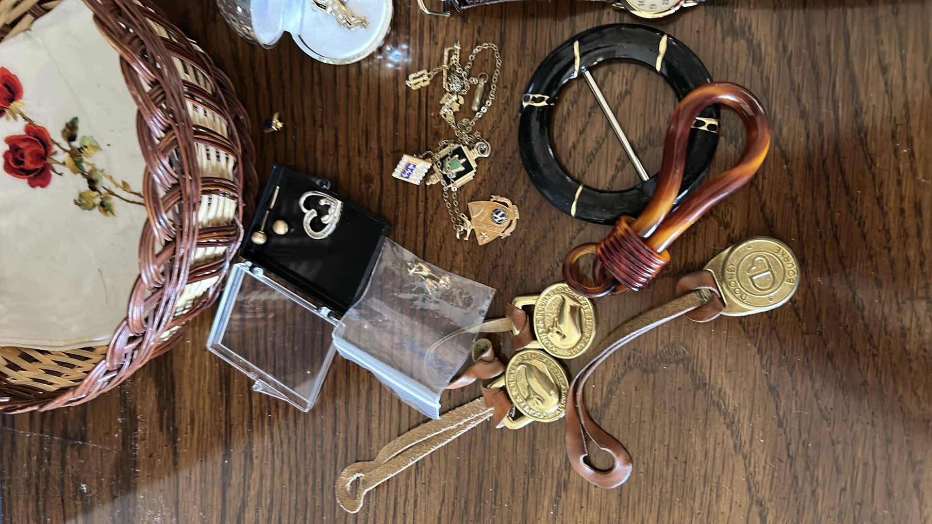 Photo 2 of Jewelry and watch assortment