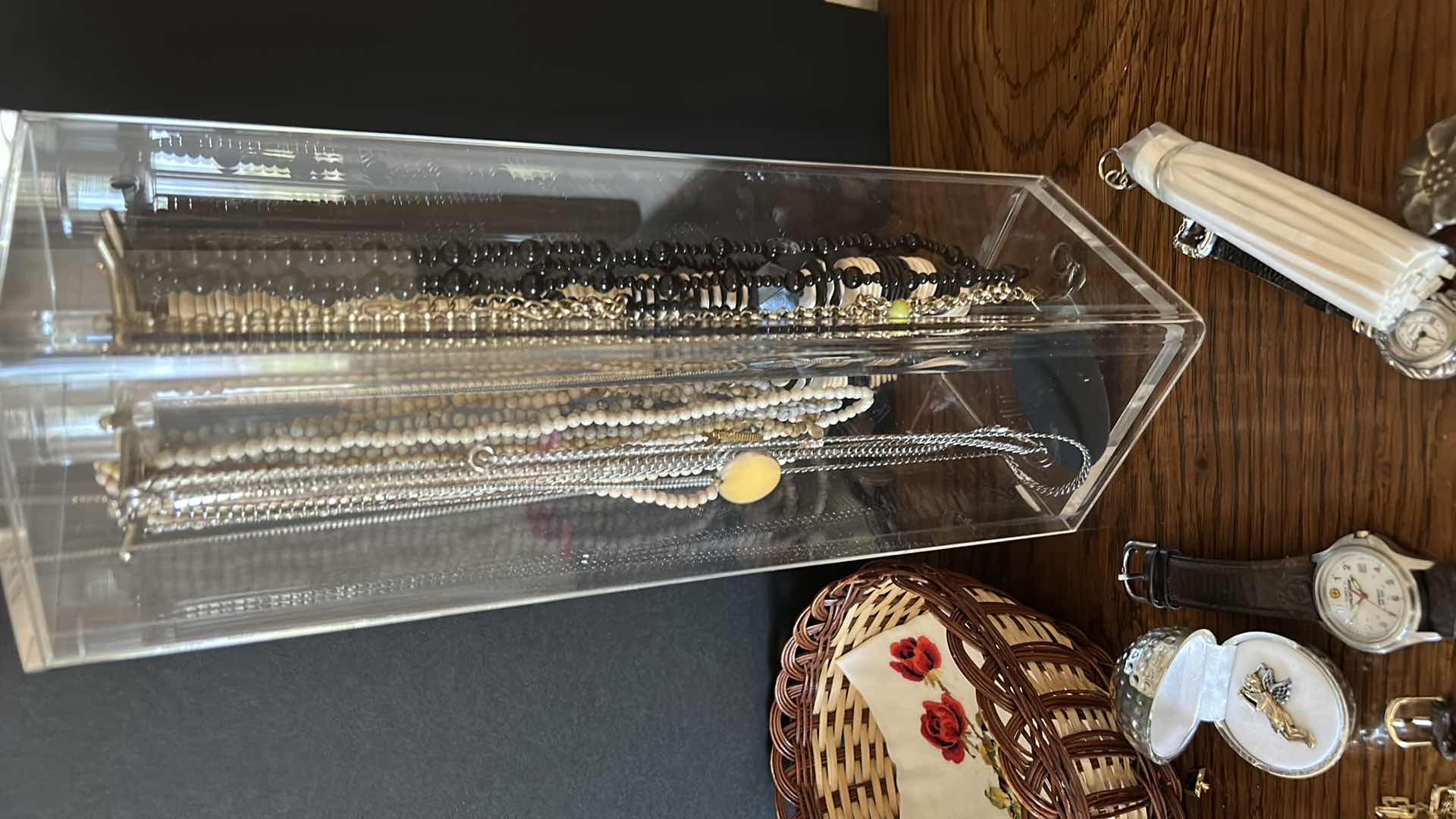 Photo 7 of Jewelry and watch assortment