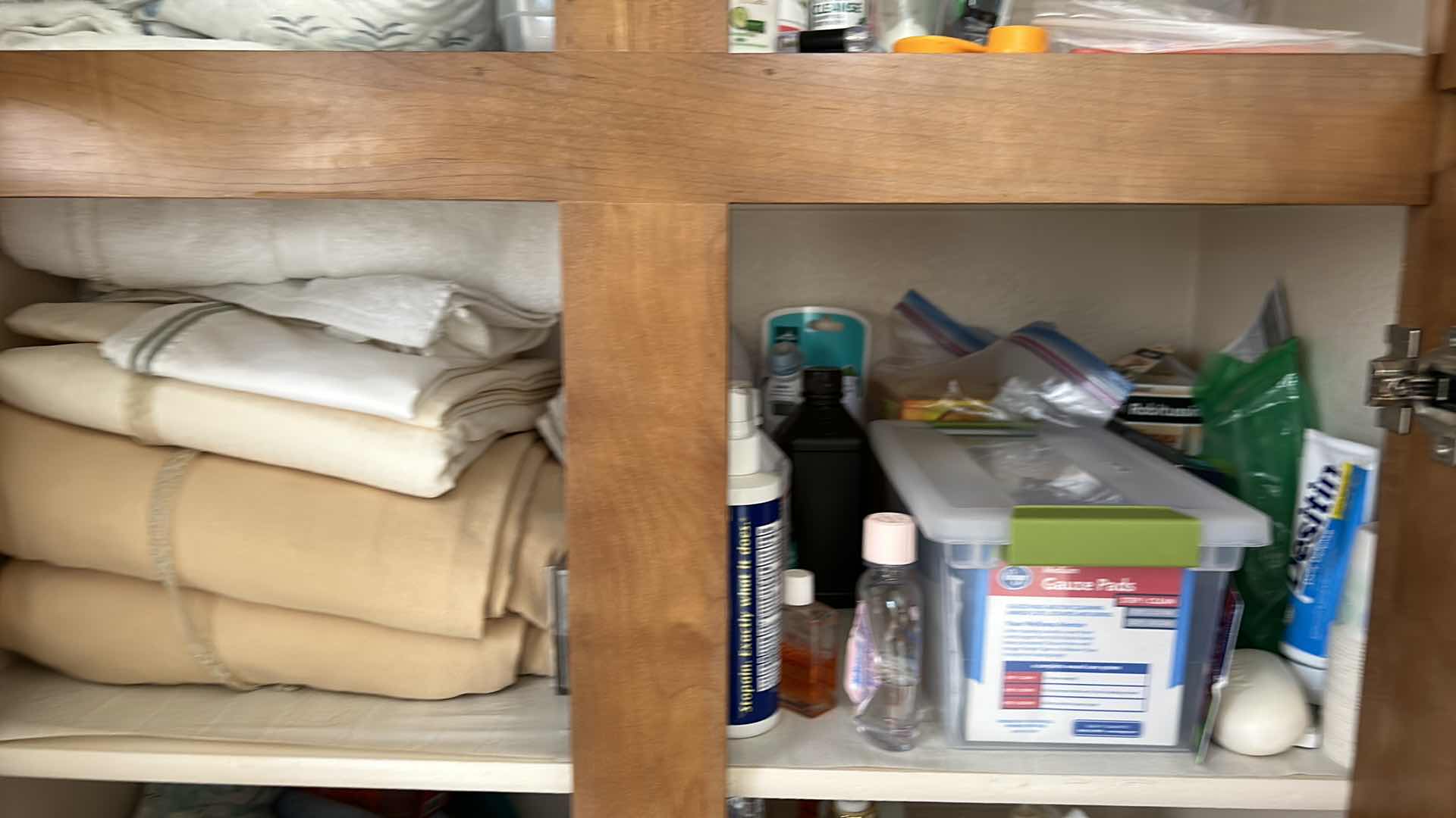 Photo 1 of Contents of bathroom cabinet