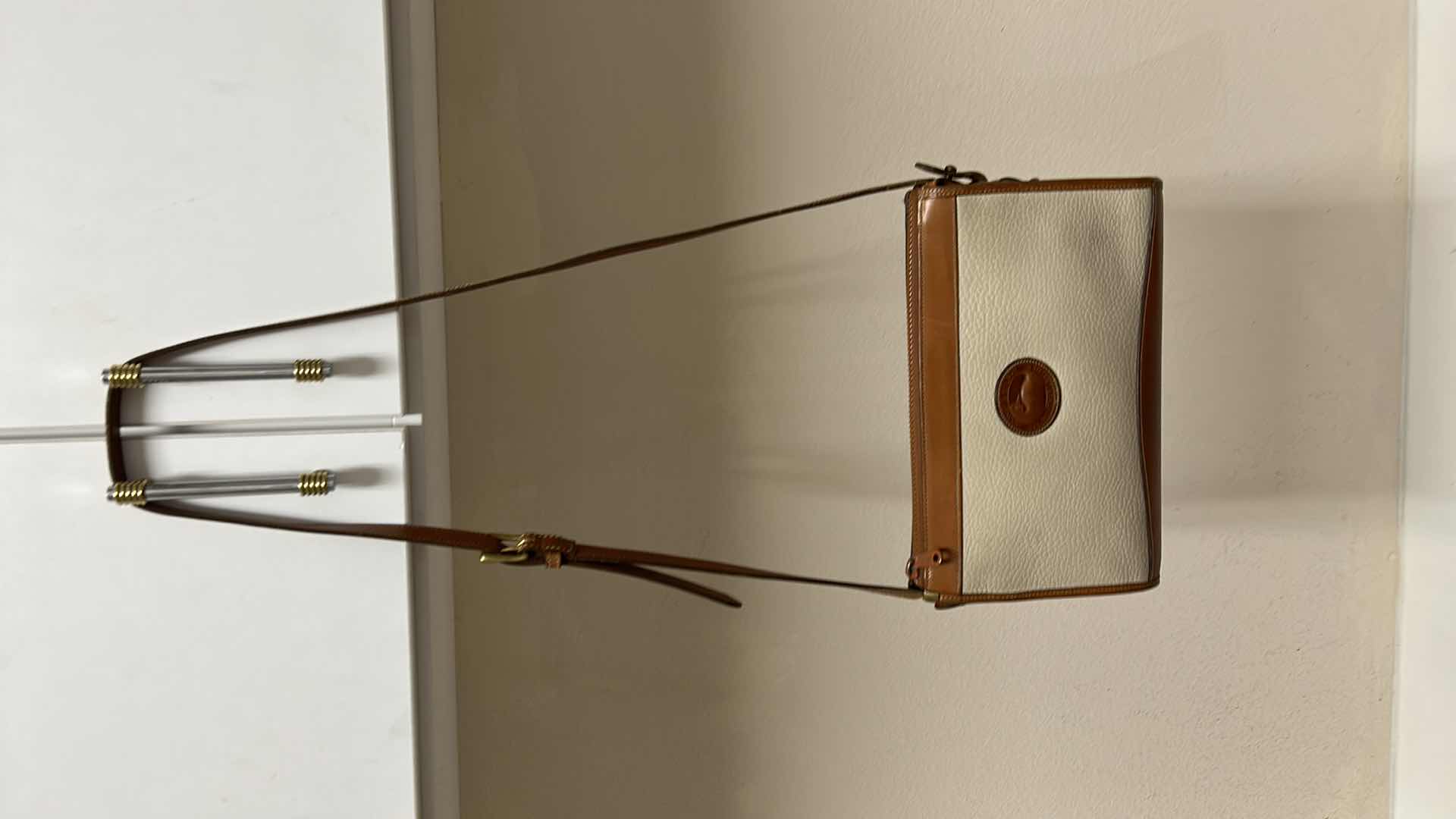 Photo 4 of 2- Dooney and Bourke leather purse/handbags