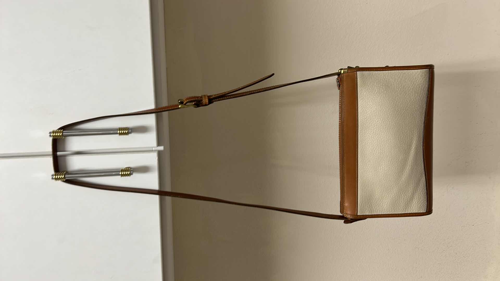 Photo 5 of 2- Dooney and Bourke leather purse/handbags