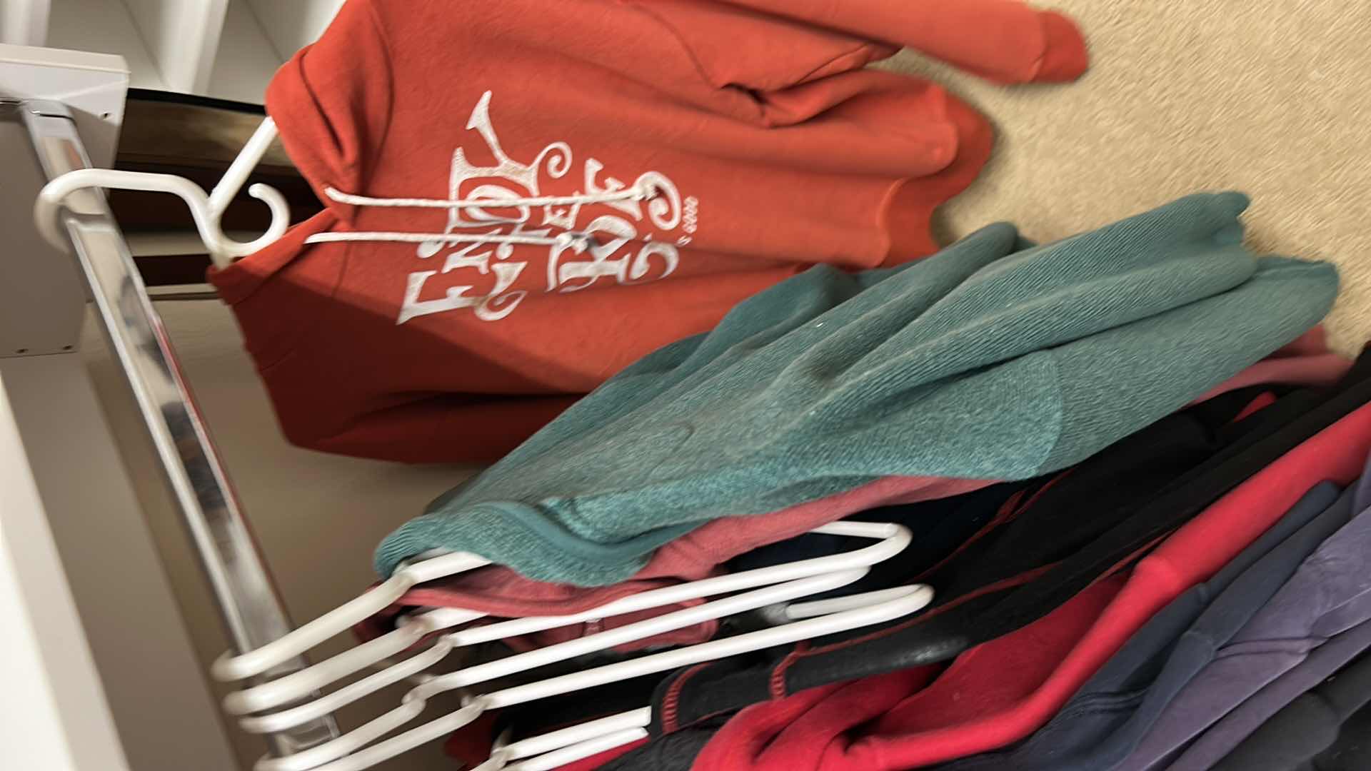 Photo 1 of Men’s clothing assortment, mostly size large