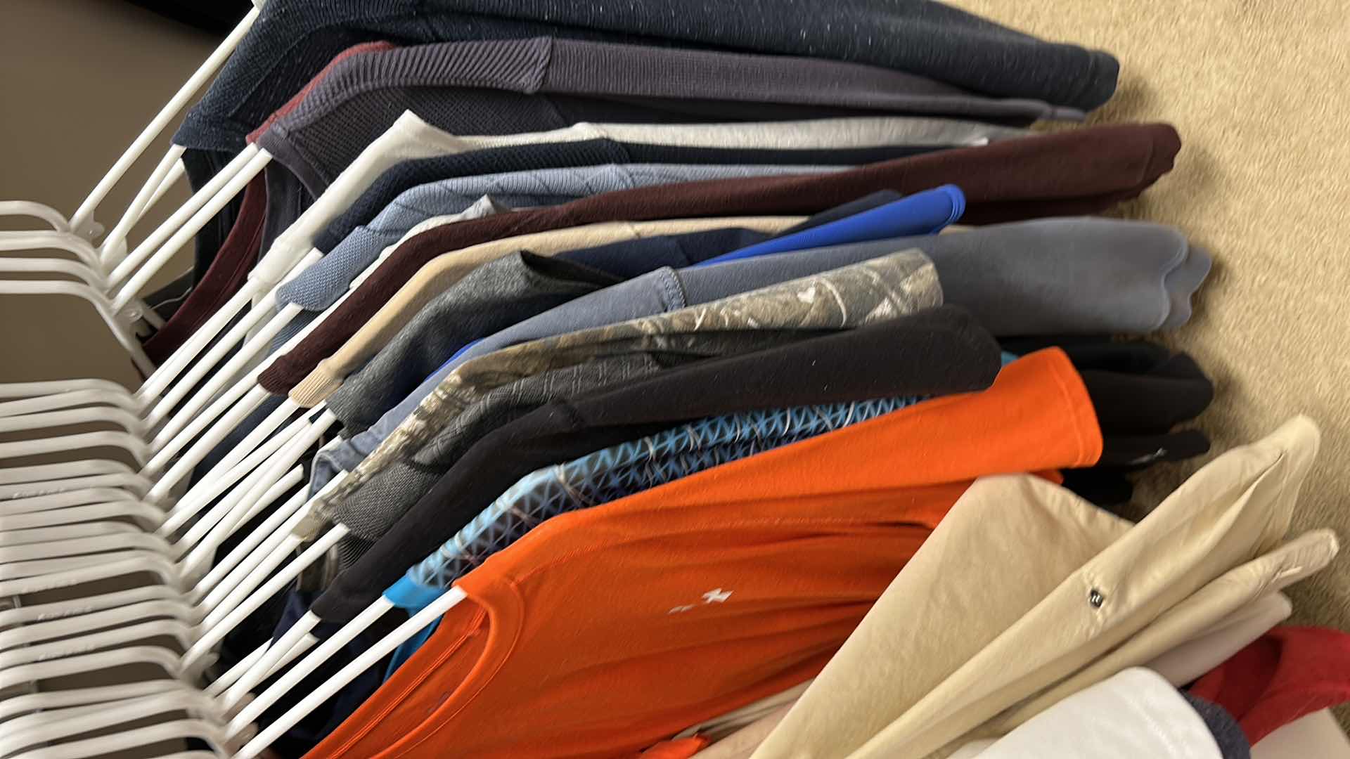 Photo 1 of Men’s clothing assortment, mostly size large