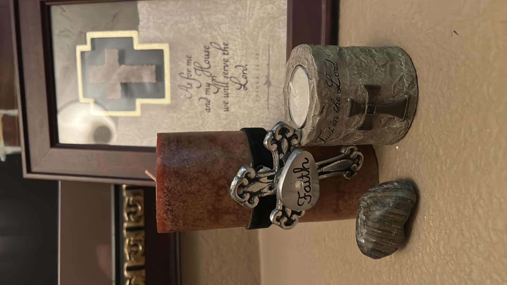 Photo 2 of 4 PC HOME DECOR ASSORTMENT (FRAME  8 1/2” x H13”)