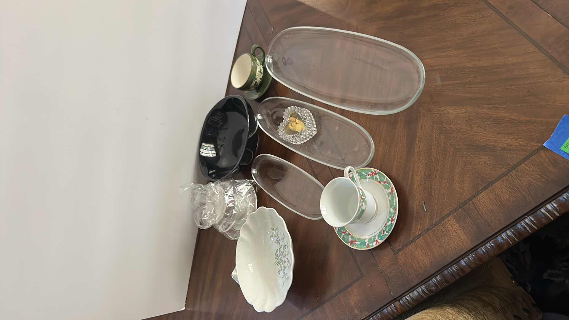 Photo 1 of MISC KITCHEN ASSORTMENT