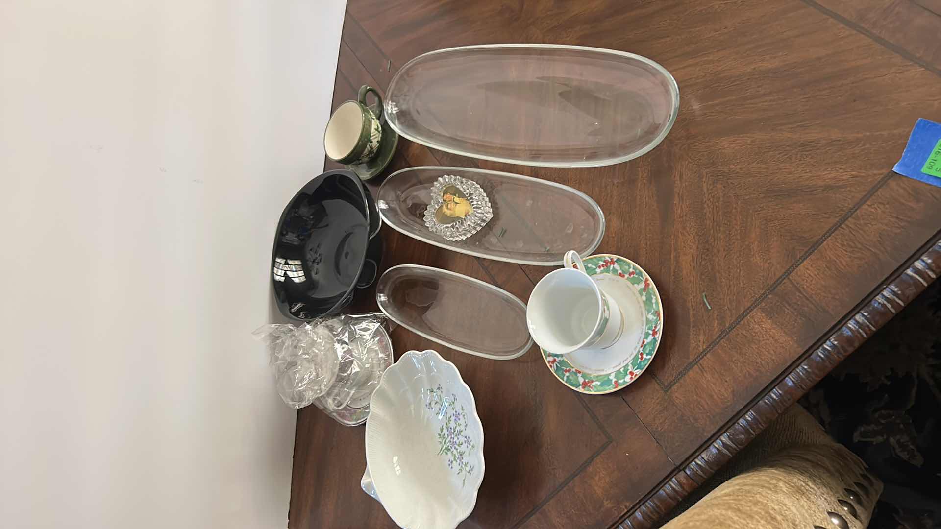 Photo 1 of MISC KITCHEN ASSORTMENT