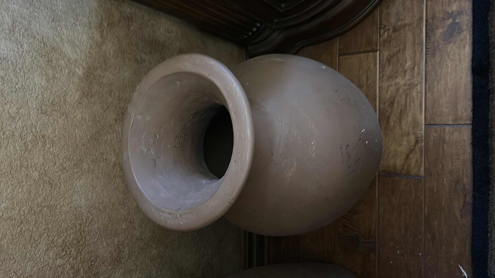 Photo 1 of CERAMIC VASE