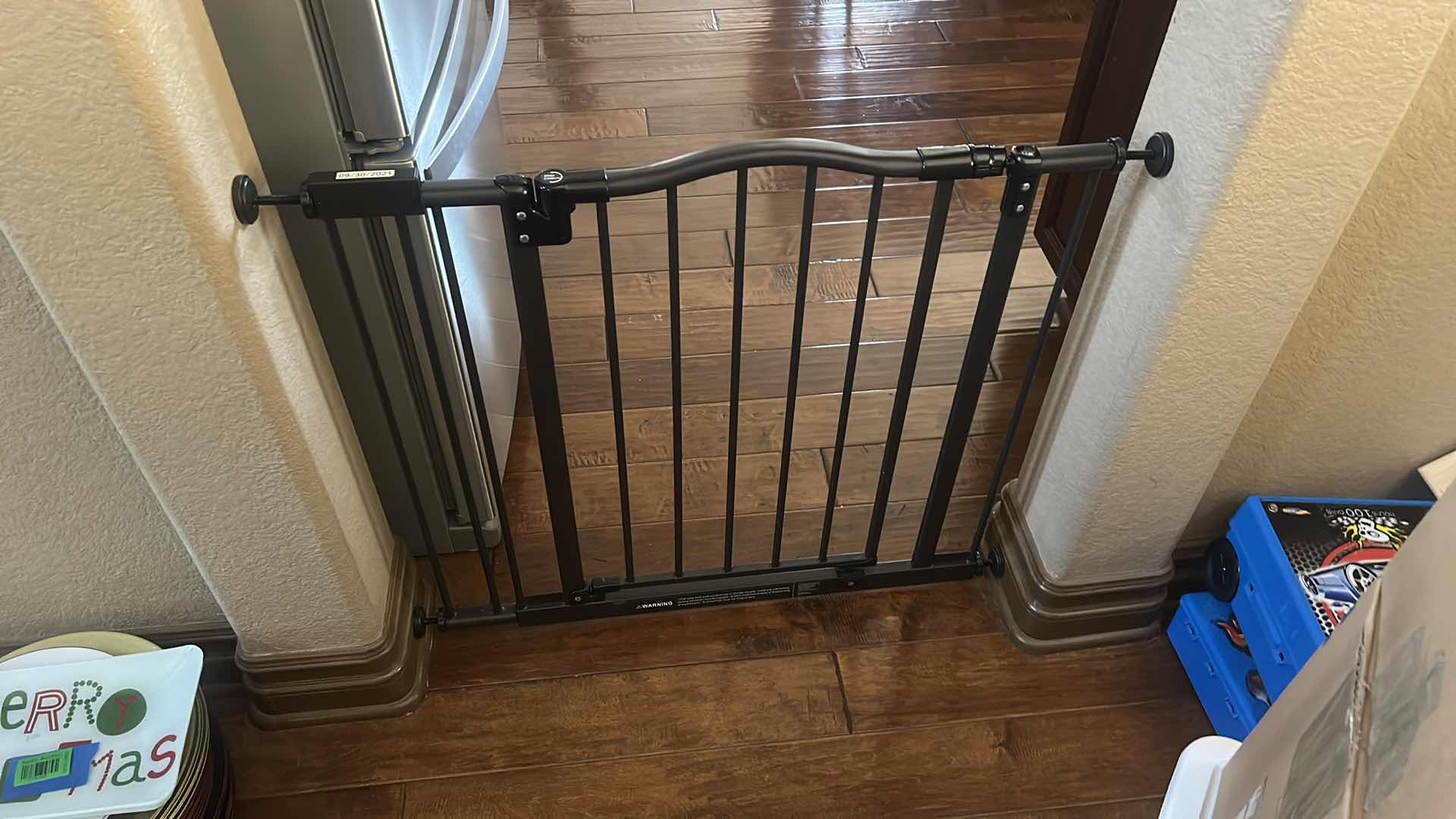 Photo 3 of BABY / DOG GATE 36”