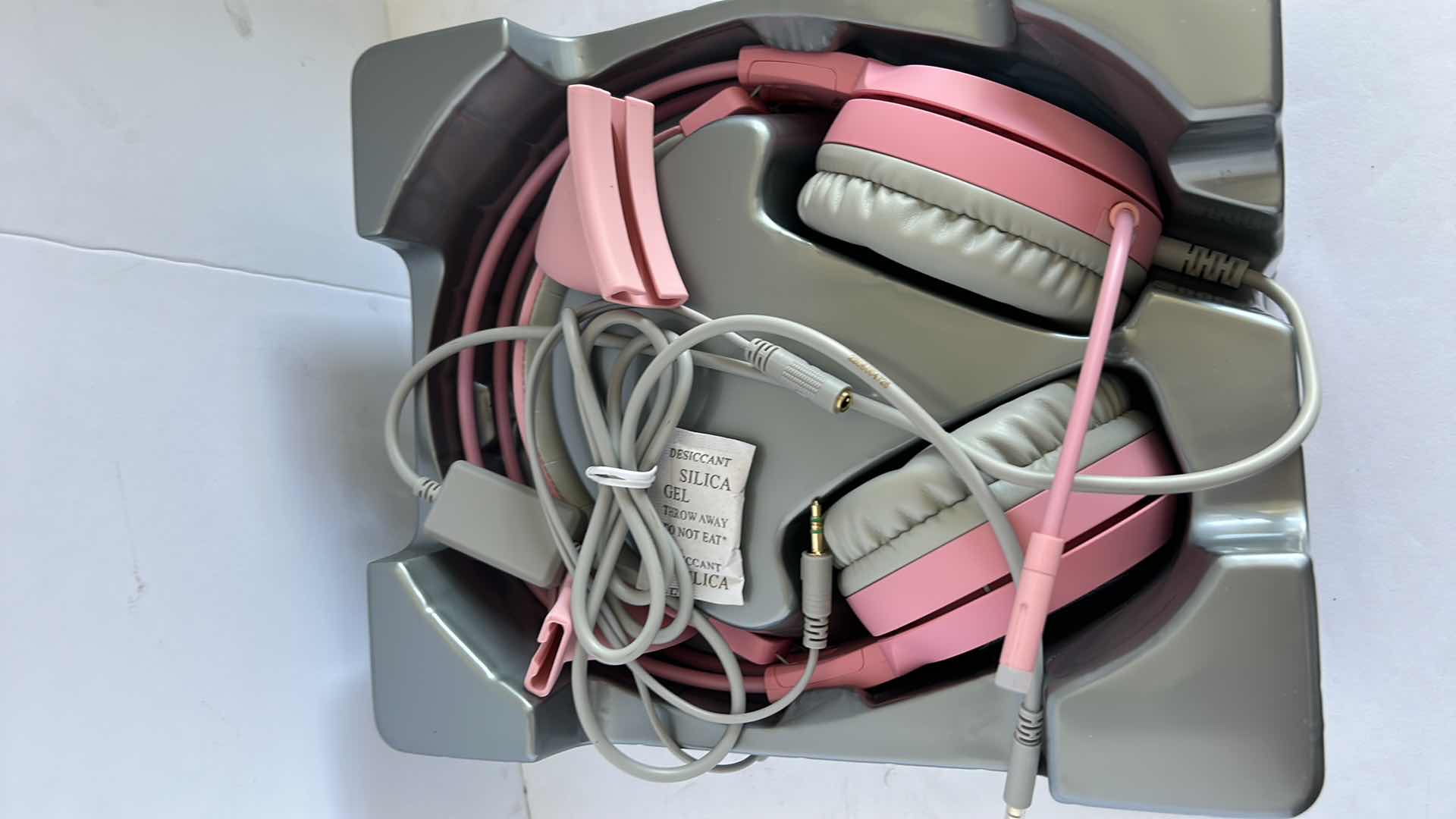 Photo 1 of GAMING HEADSET