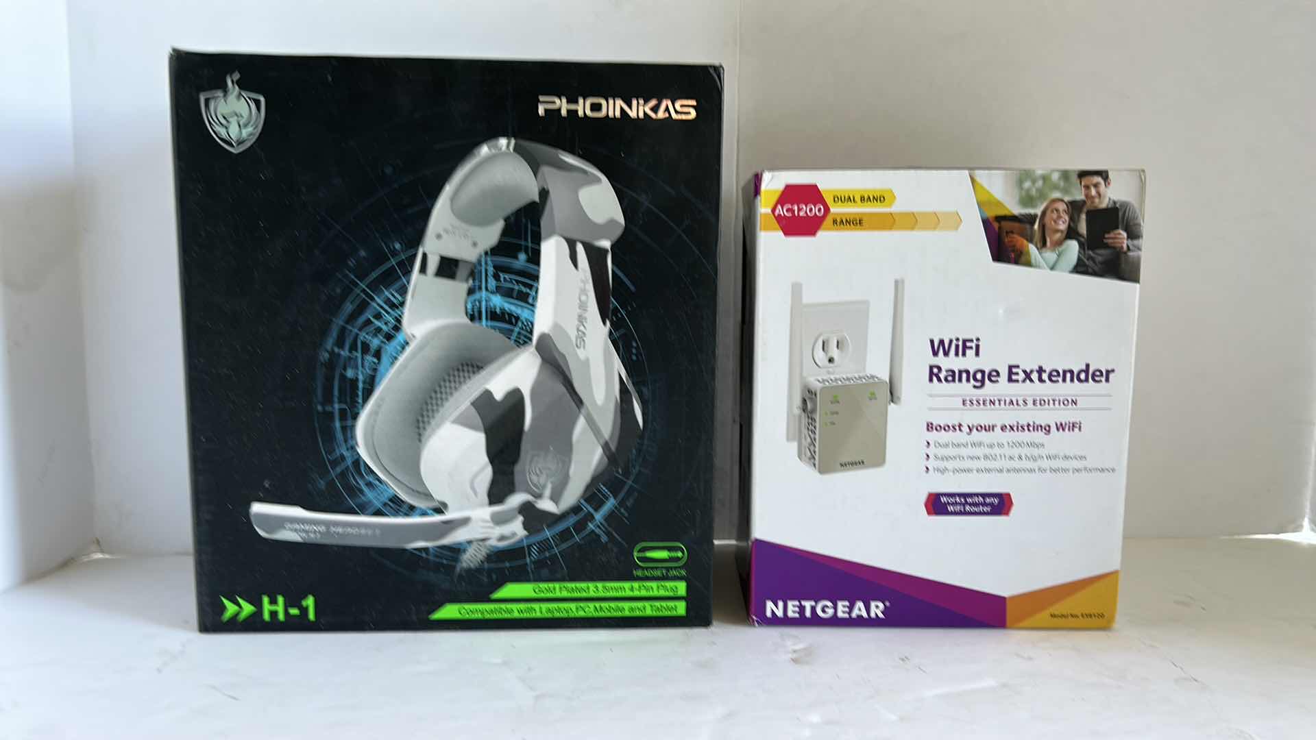 Photo 1 of NEW TECH GEAR - GAMING HEADSET AND WI-FI RANGE EXTENDER