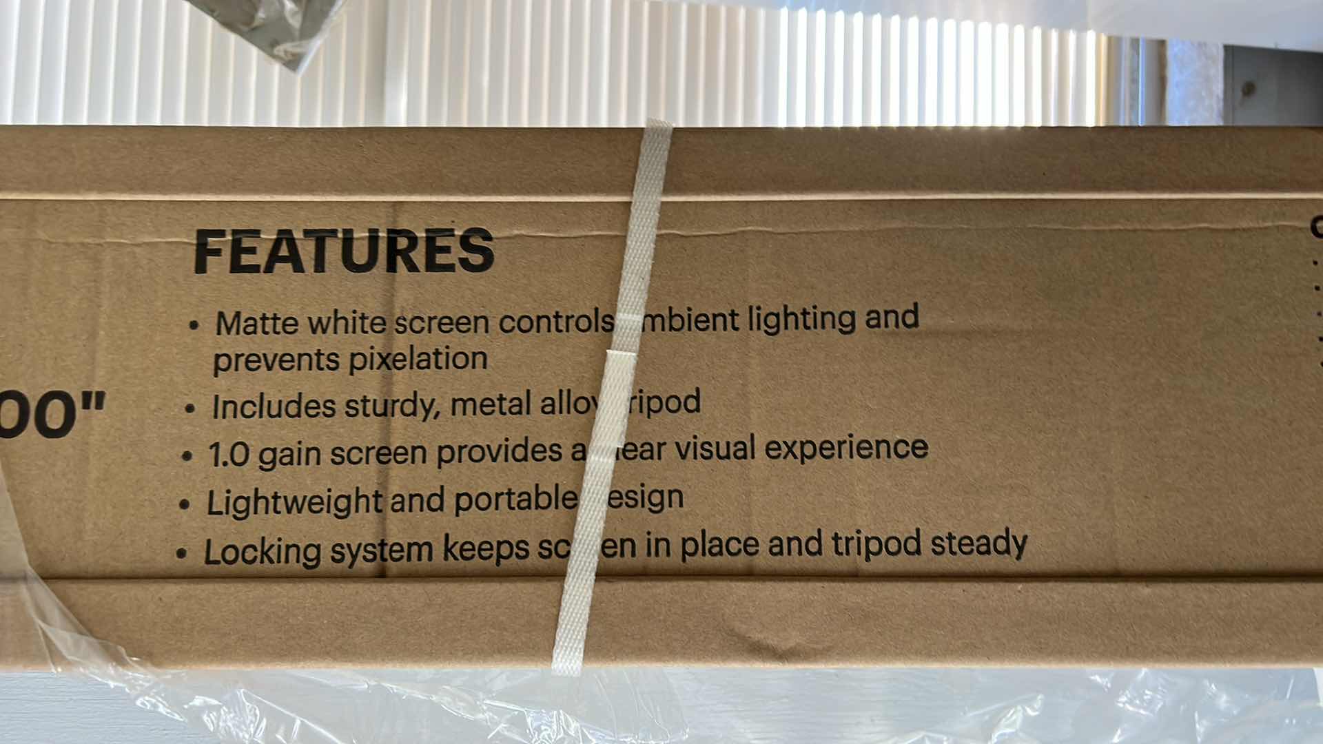 Photo 1 of NEW KODAK 100” PROJECTION SCREEN w TRIPOD STAND AND CARRYING CASE