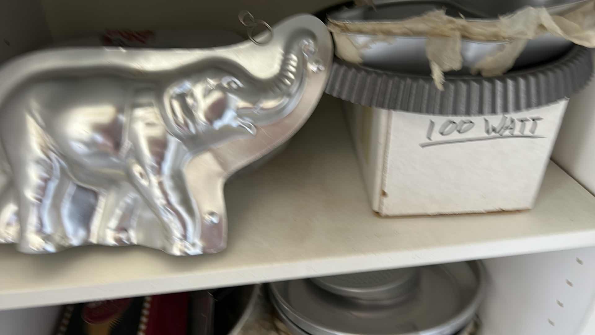 Photo 1 of CONTENTS OF CABINET