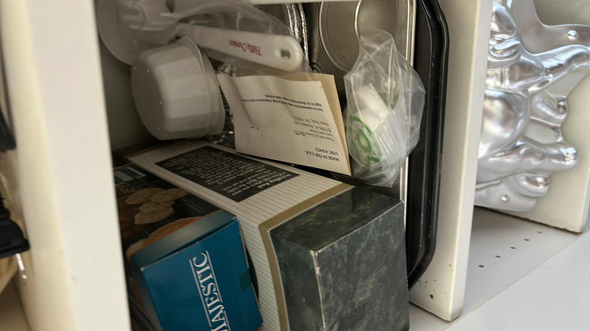 Photo 1 of CONTENTS OF CABINET