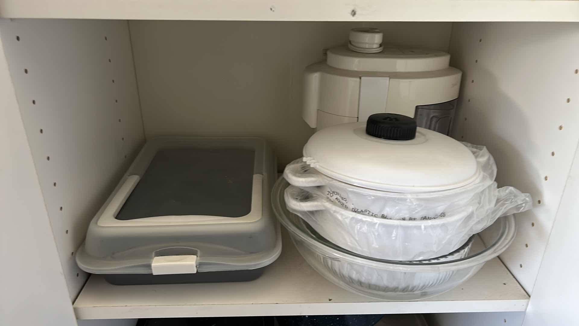 Photo 5 of CONTENTS OF CABINET