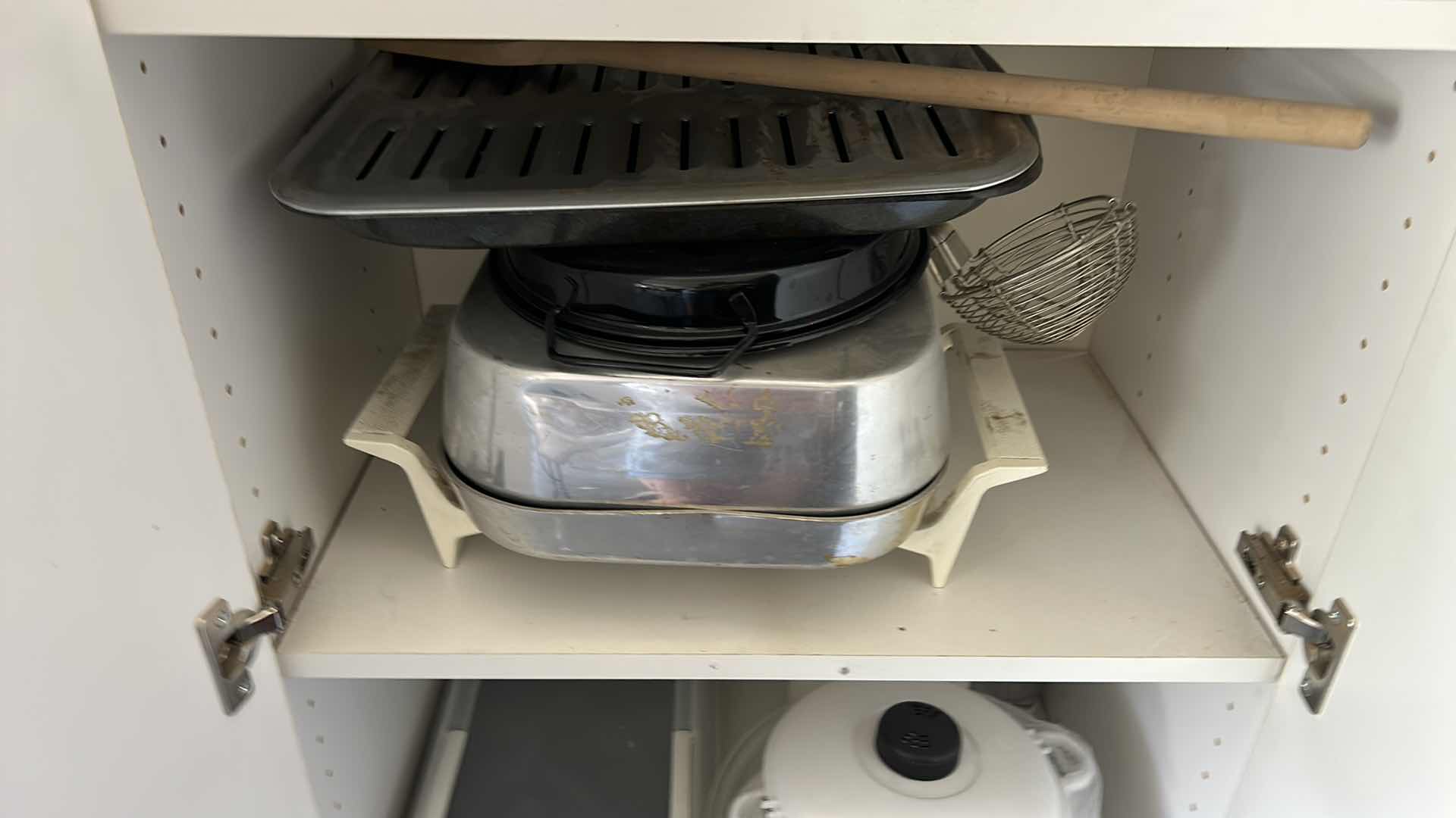 Photo 4 of CONTENTS OF CABINET