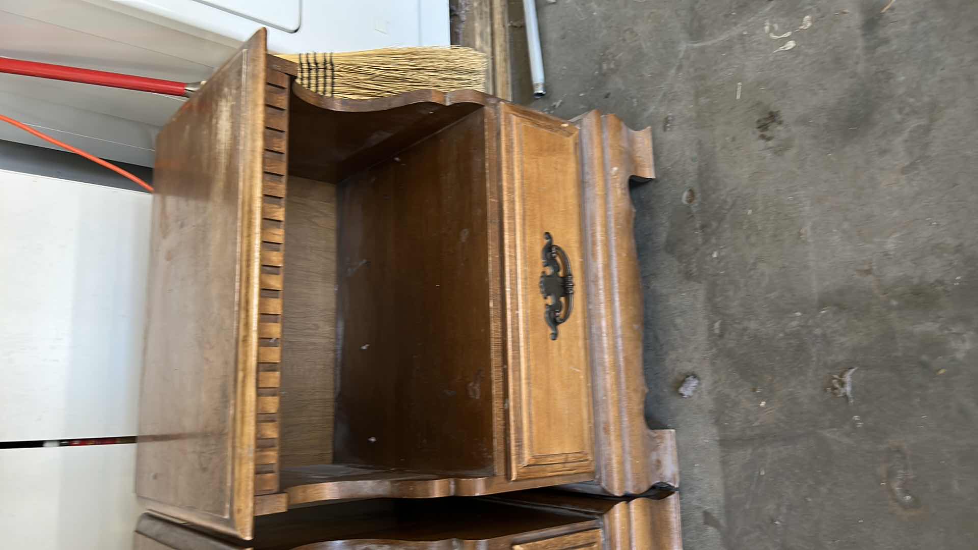 Photo 1 of 2 - VINTAGE NIGHTSTANDS 21” x 15” x 25”