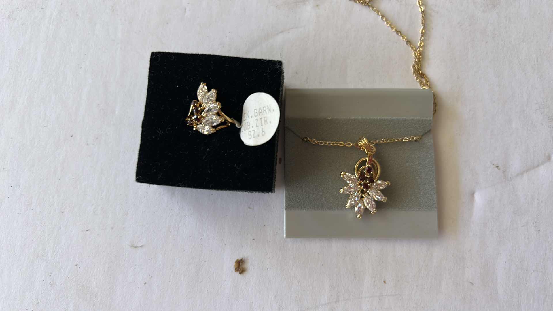 Photo 5 of GENUINE GARNET CUBIC ZIRCONIA RING SIZE 6