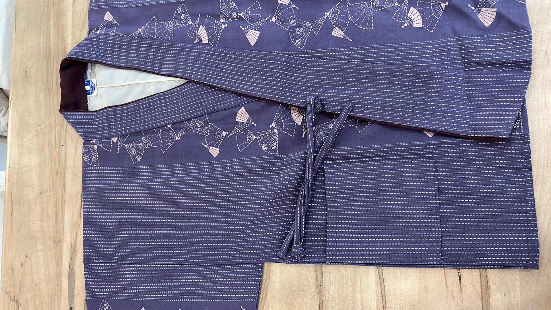 Photo 2 of JAPANESE KIMONO TOP