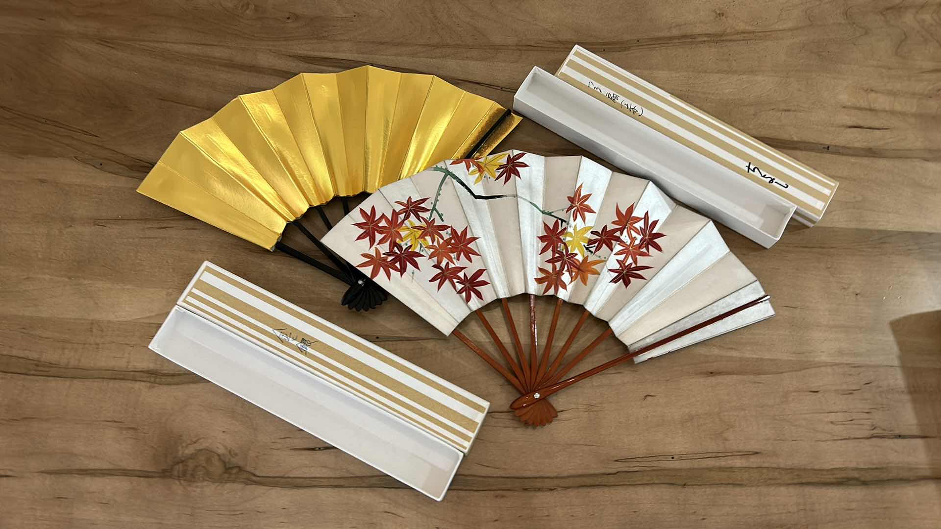 Photo 10 of 4 - JAPANESE FANS