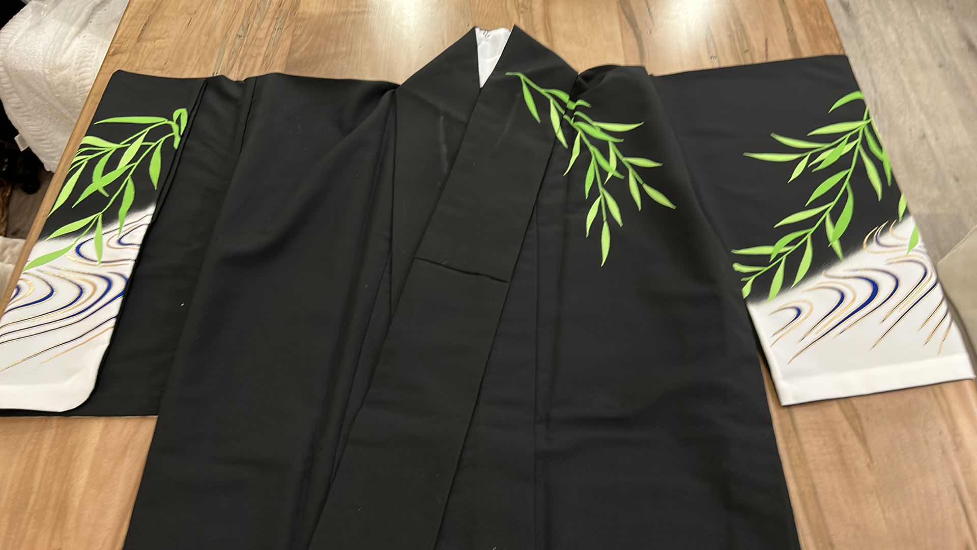 Photo 1 of  JAPANESE KIMONO w BELT