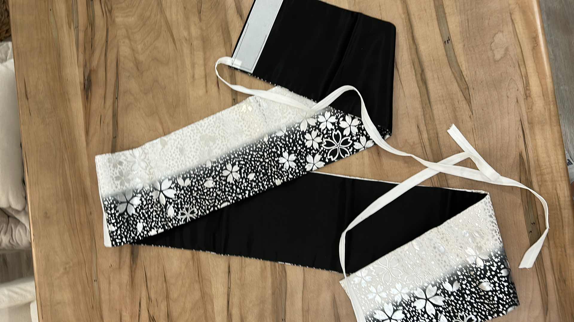 Photo 5 of  JAPANESE KIMONO W BELT